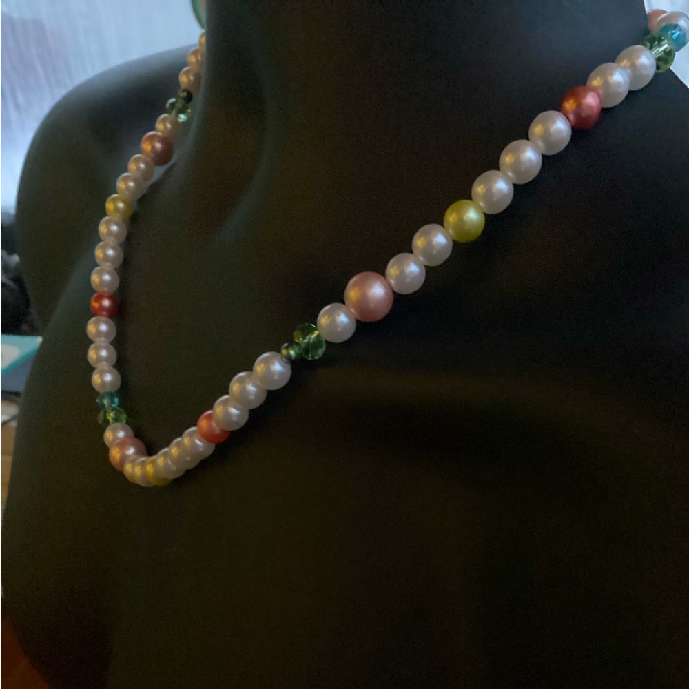 Men's Colored Pearl Necklace - Picture 4 of 4